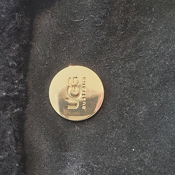 Ugg Australia Women's Quinn Box Zip Crossbody Handbag - Picture 3 of 8